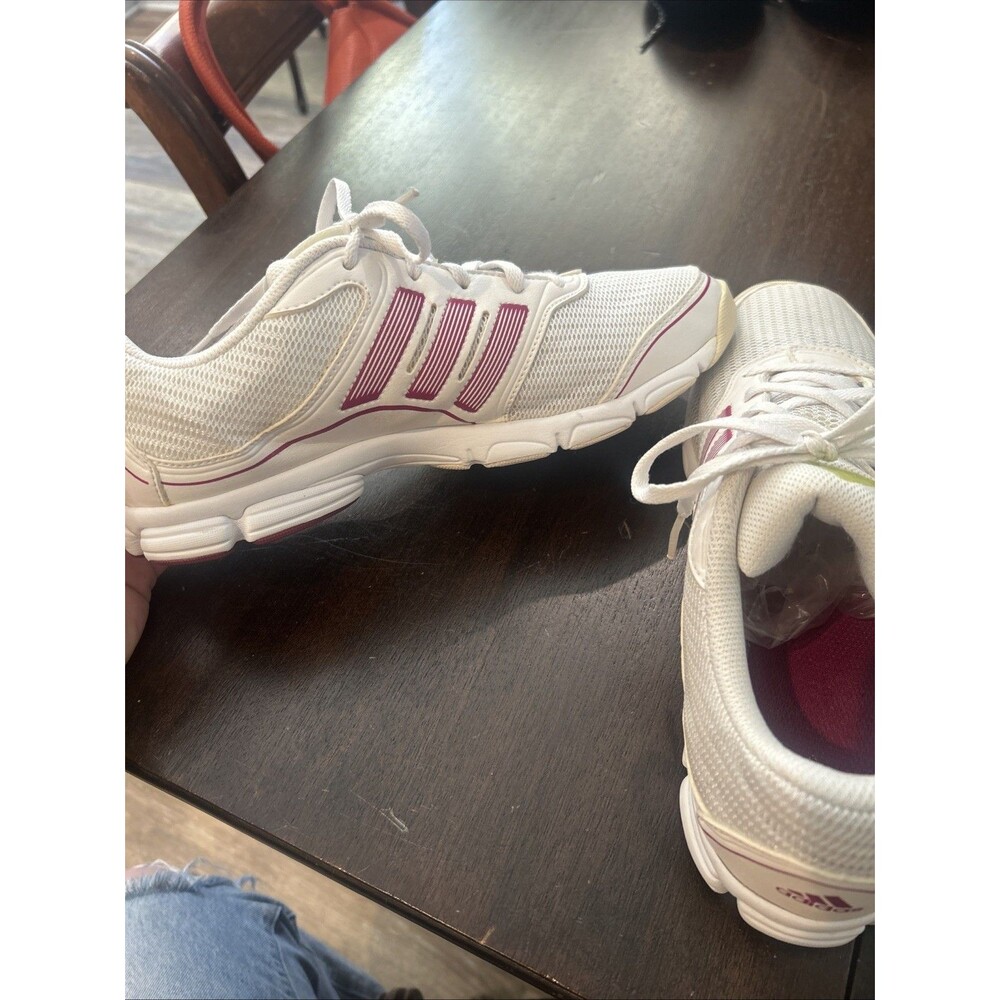 S31 ADDIDAS WOMEN'S COURT TRAINER TENNIS SHOE WHITE /MAGENTA STRIPE Sz 9